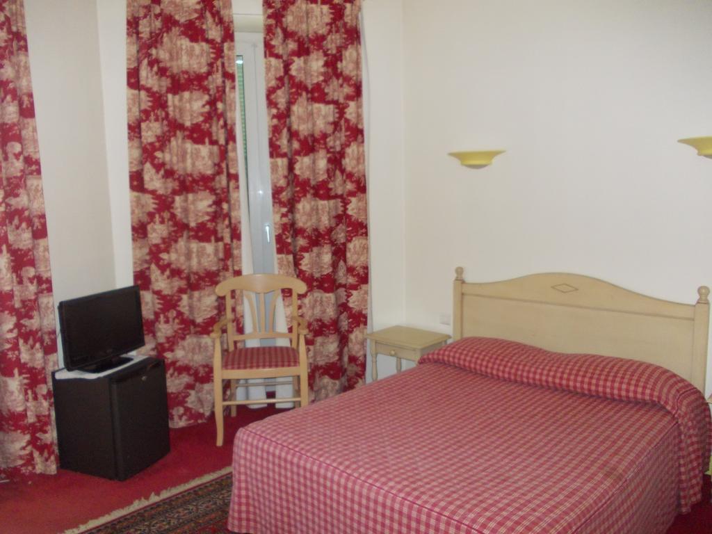 Hotel Marcellin Beaulieu-sur-Mer Szoba fotó